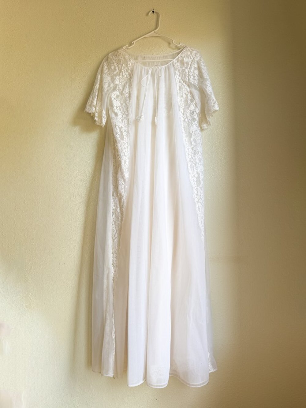 Vintage 1950s-1960s Beaded Lace Chiffon Peignoir Set - Nightgown & Robe